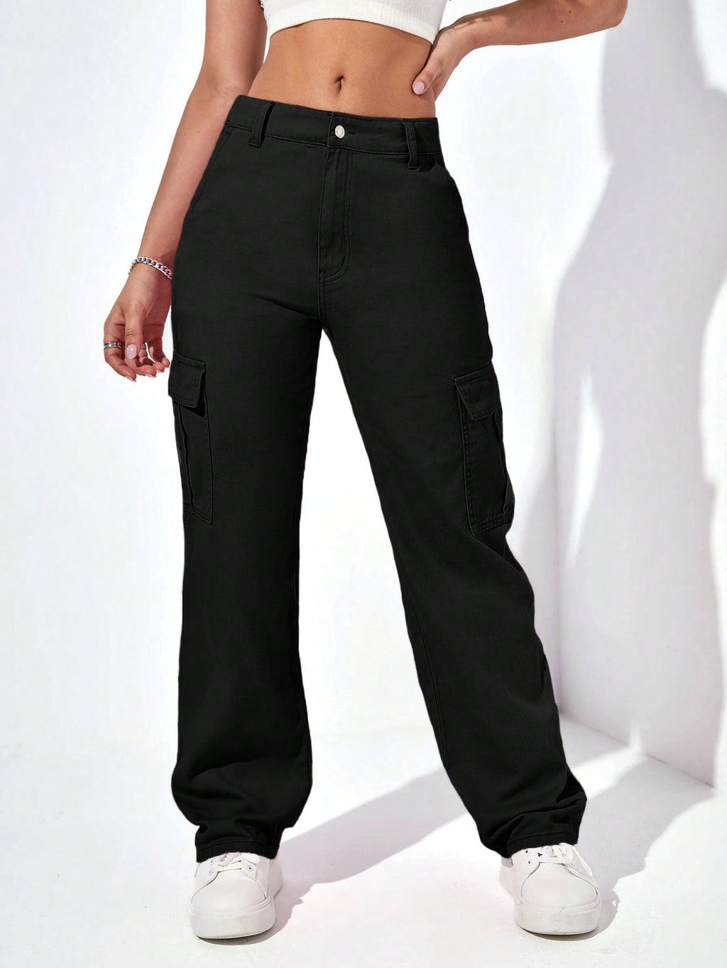 Women's Stylish Stretchable Black 6-Pocket Cargo Jeans