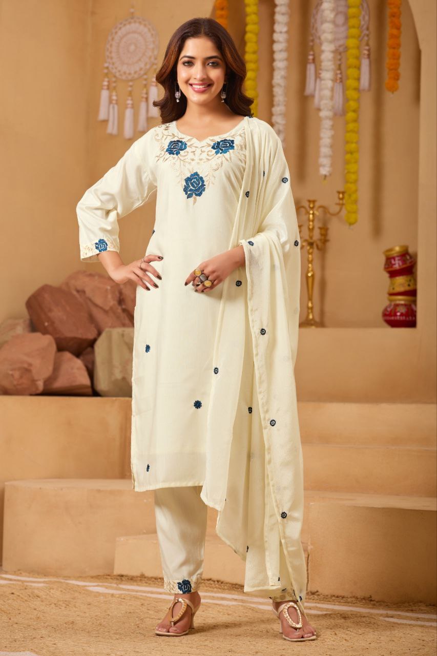 Women Off White Floral Embroidered Cotton Kurta Set