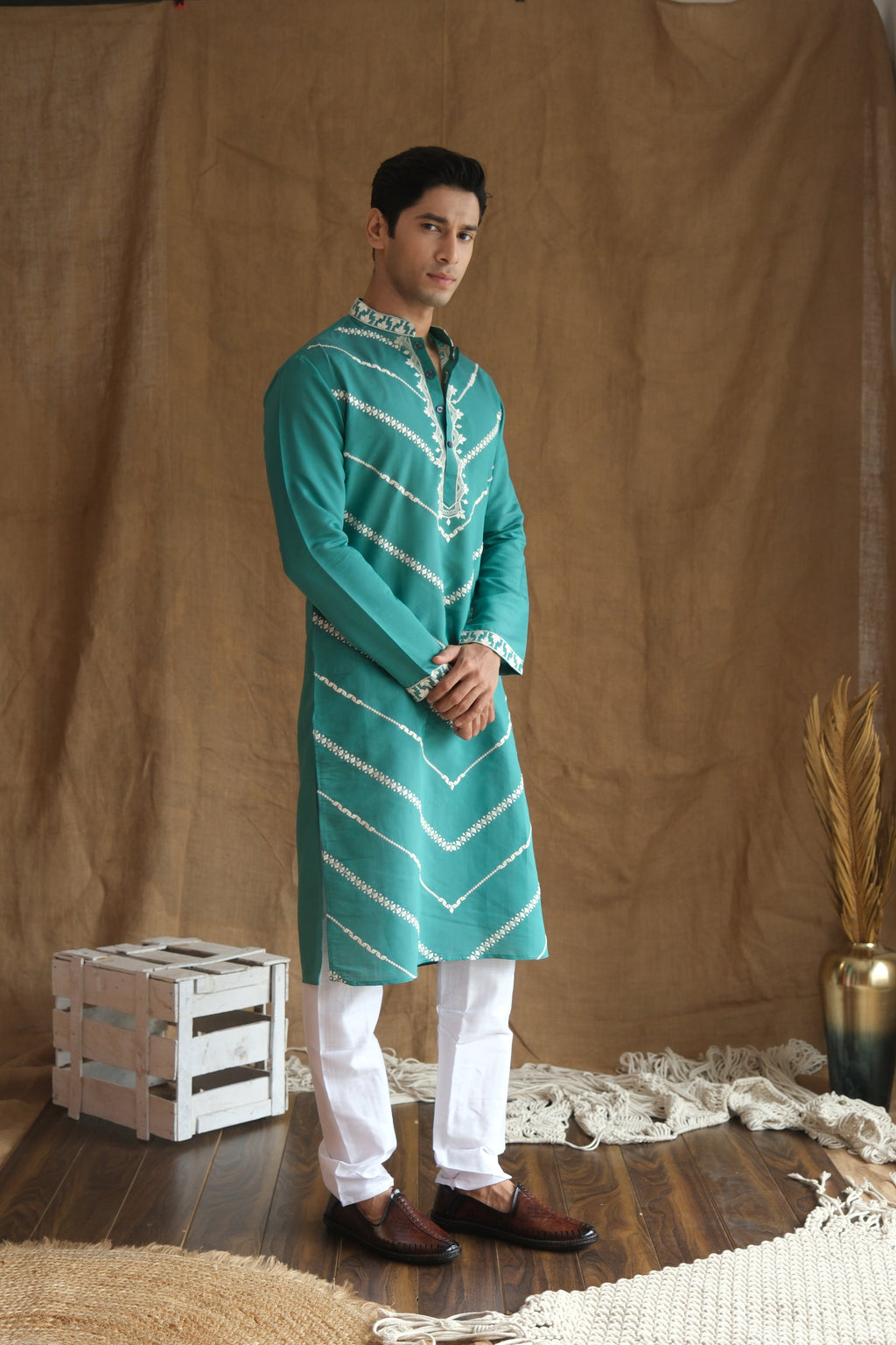 Men's Rama Leheriya Embroidered Sequined Cotton Silk Kurta