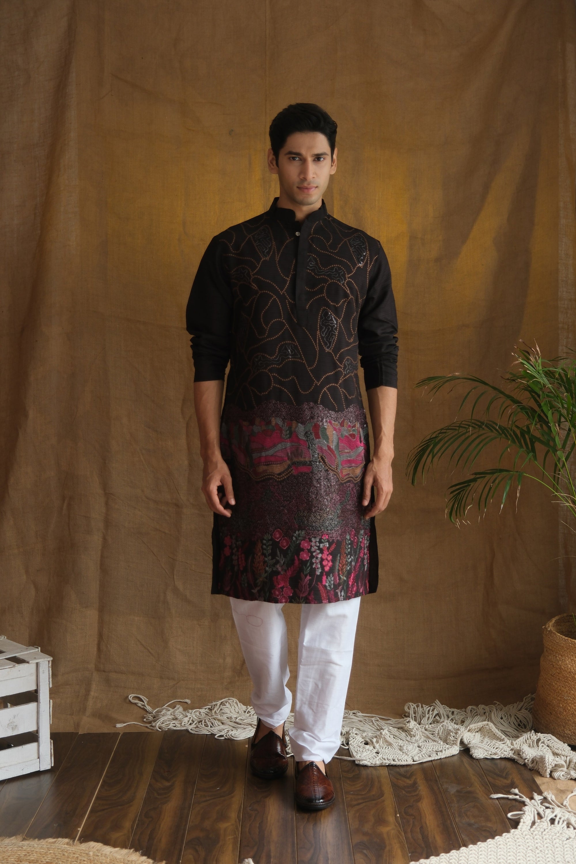 Men's Black Geometric Printed Sequinned Cotton Kurta