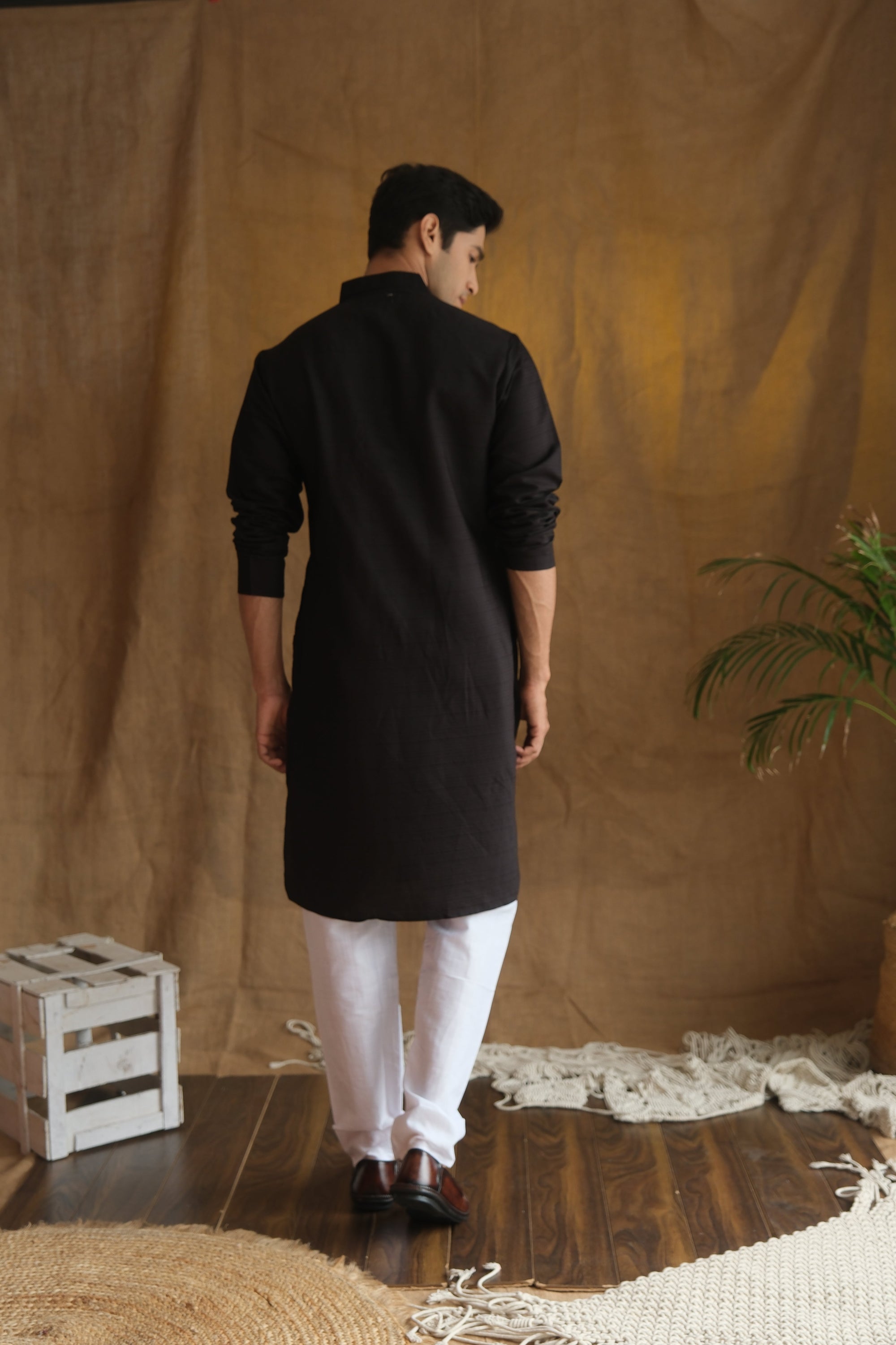 Men's Black Geometric Printed Sequinned Cotton Kurta