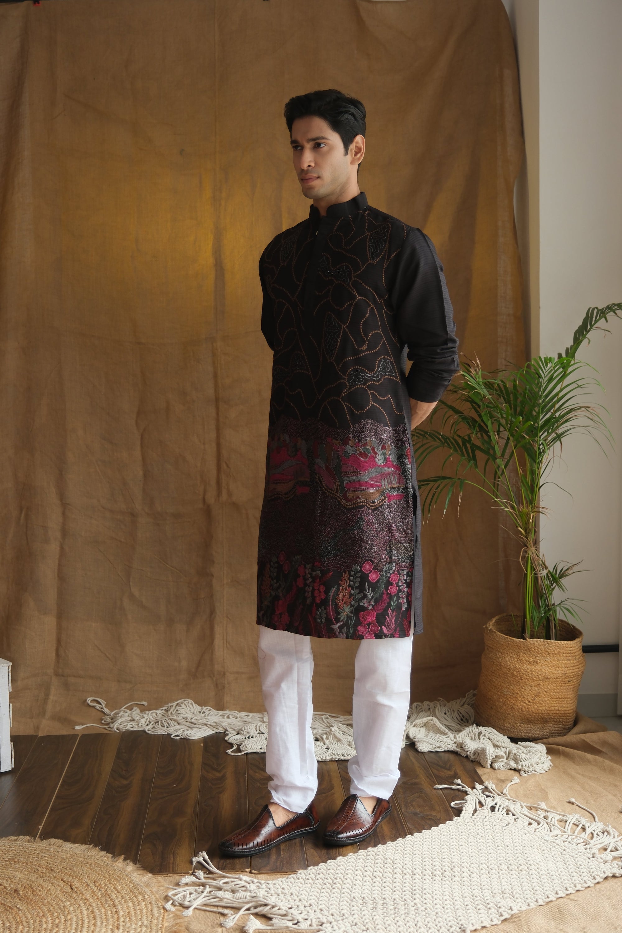 Men's Black Geometric Printed Sequinned Cotton Kurta