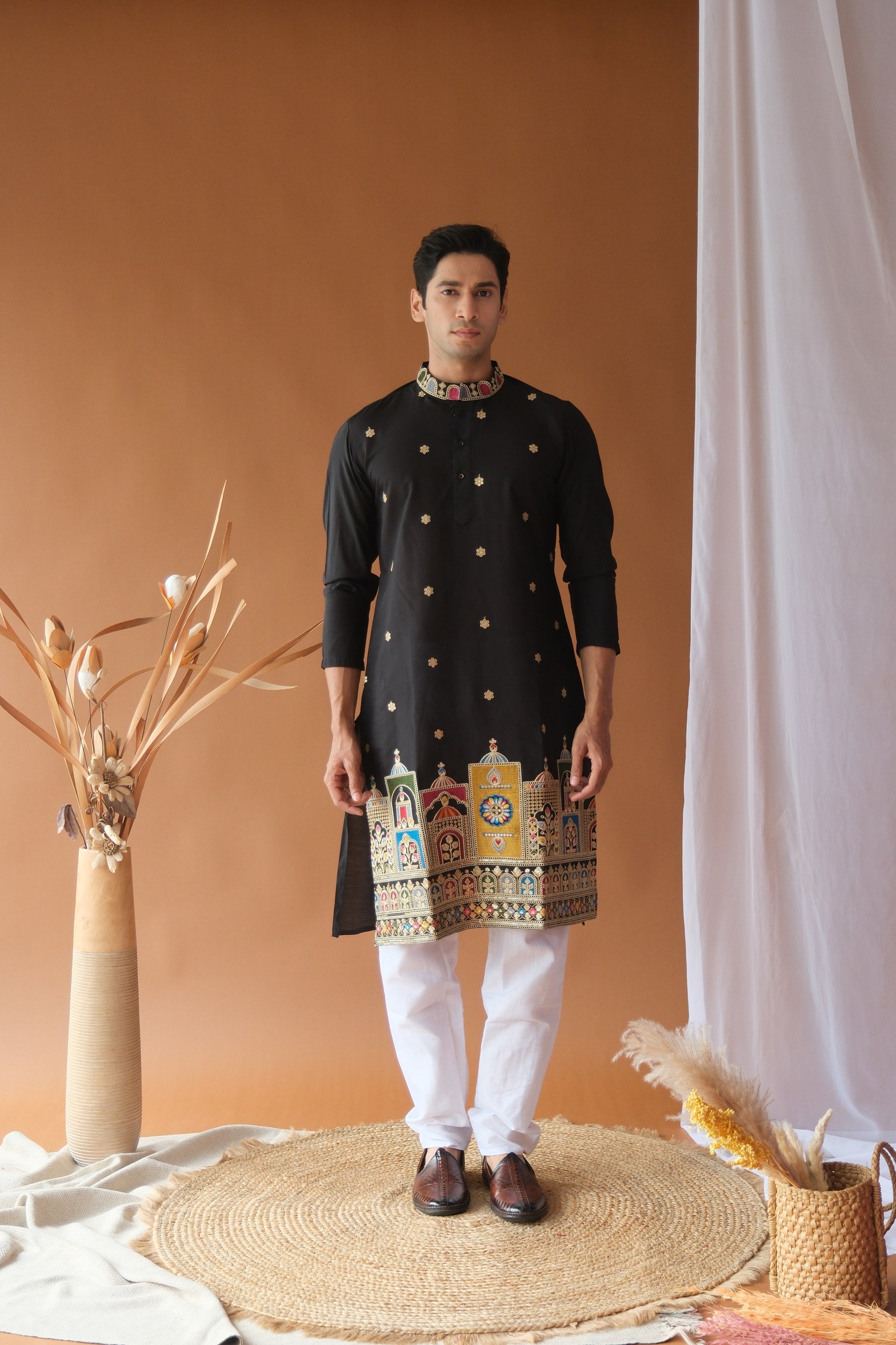 Men's Z Black Dori Daman Embroidered Kurta