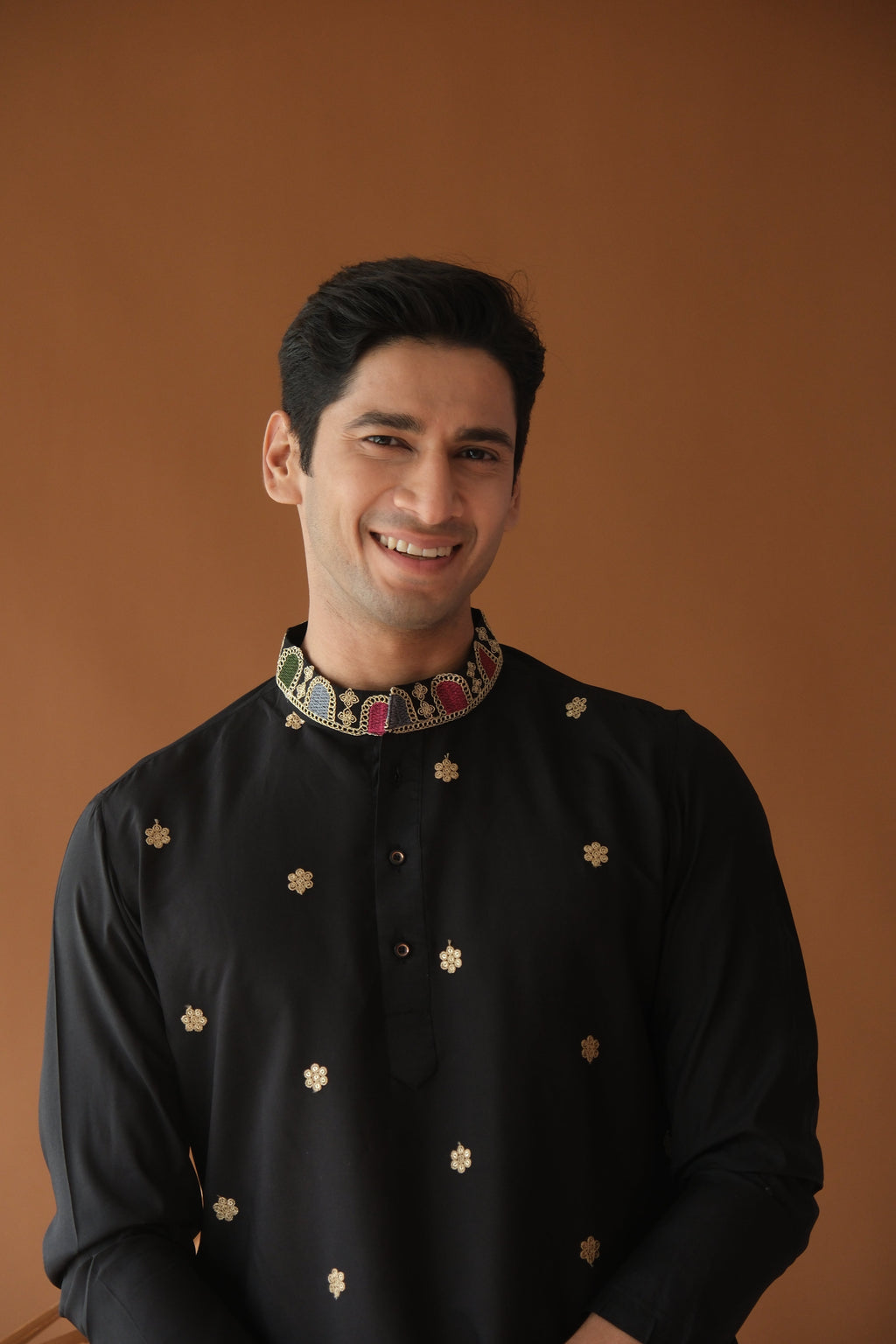 Men's Z Black Dori Daman Embroidered Kurta