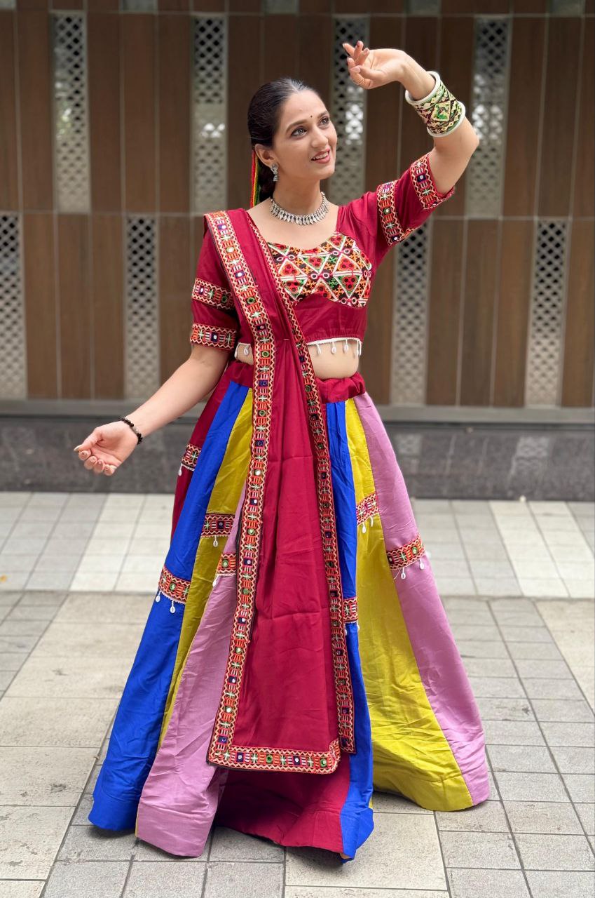 Silk Cotton Multicolor Navratri Ghamthi Lace Chaniya Choli