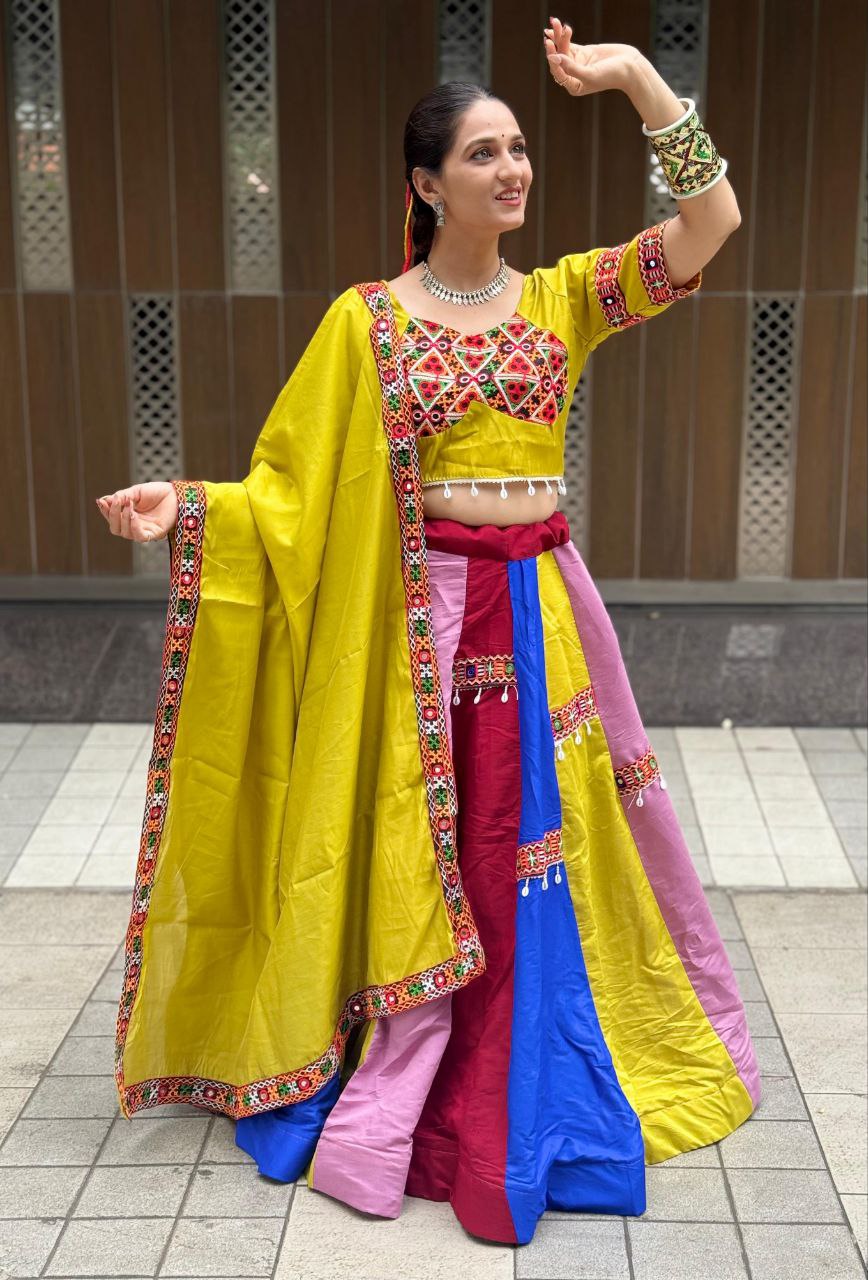 Silk Cotton Multicolor Navratri Ghamthi Lace Chaniya Choli
