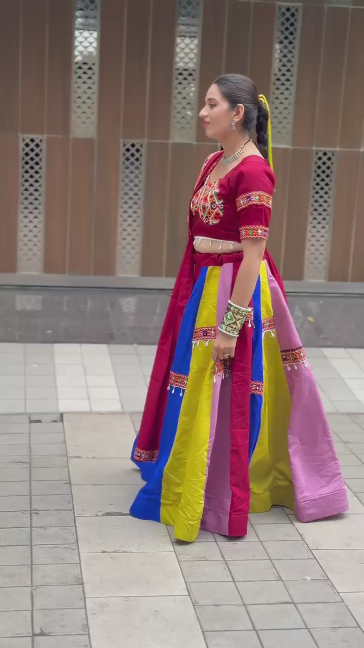 Silk Cotton Multicolor Navratri Ghamthi Lace Chaniya Choli